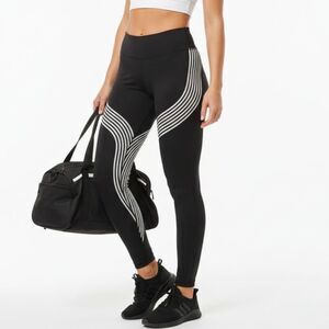 Gap Black & White Cropped GapFit Compression Striped Athletic Leggings XL